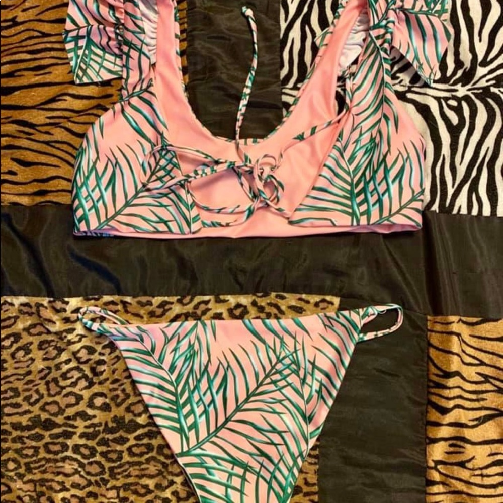Women’s Pink palm tree bathing suit - Picture 2 of 2